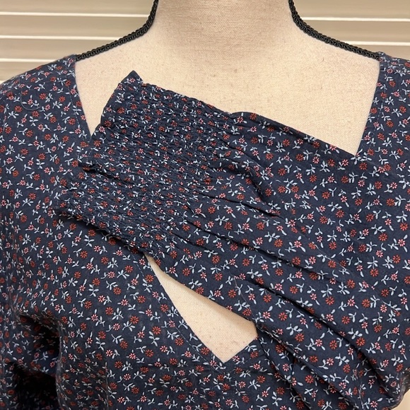 Madewell Campden Daisies Tie Back Peplum Top in Deep Indigo, Size Large - Picture 7 of 15